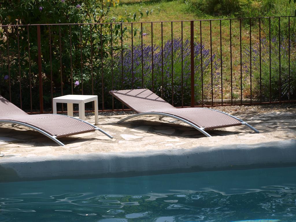 Bed and Breakfast Jardin D'Antan Ansouis Exterior foto