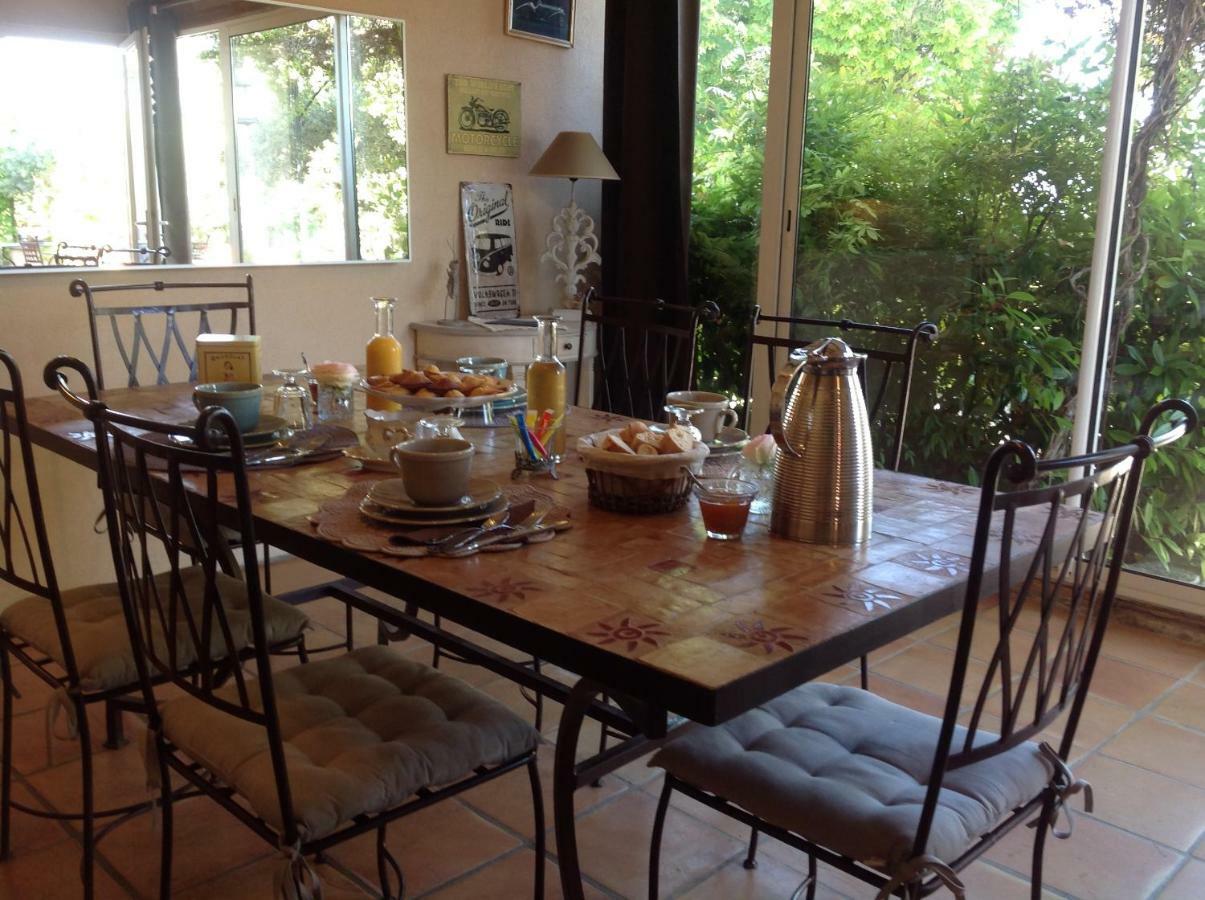 Bed and Breakfast Jardin D'Antan Ansouis Exterior foto